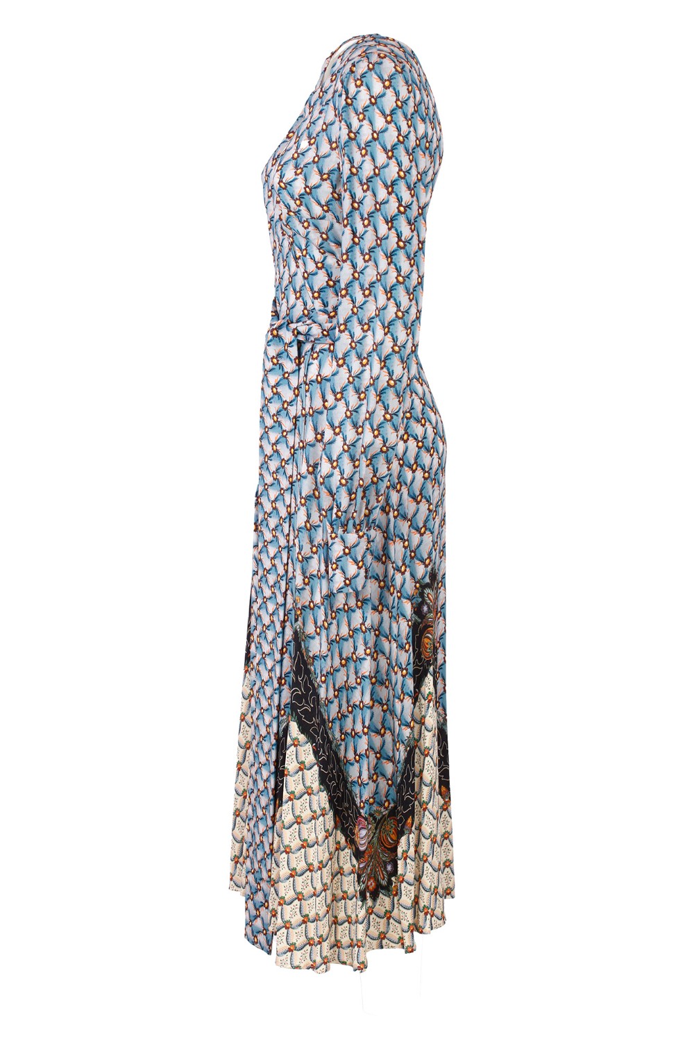 shop ETRO Saldi Abito: Etro abito a portafoglio con stampa floreale.
Abito midi a portafoglio in tessuto sablé, caratterizzato da una cintura in vita e decorato da una stampa Floralia piazzata che valorizza le linee dell'abito.
Scollatura a V.
Cintura in vita.
Vestibilità regular con gonna svasata.
Composizione: 97% viscosa, 3% elastan.
Fabbricato in Italia.. 11659 5098-0250 number 4766221